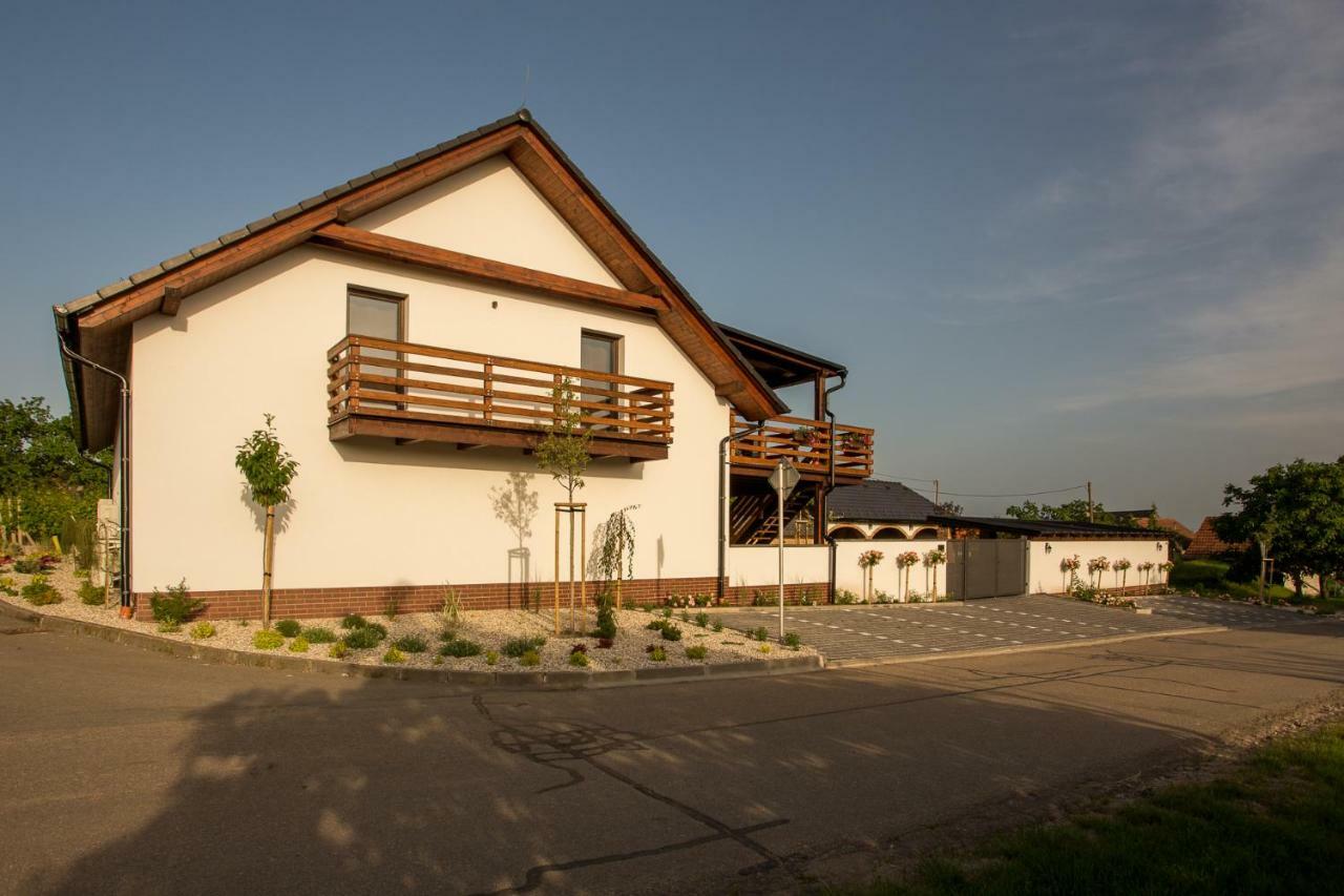Apartmany Pod Palavou Starovicky Екстериор снимка