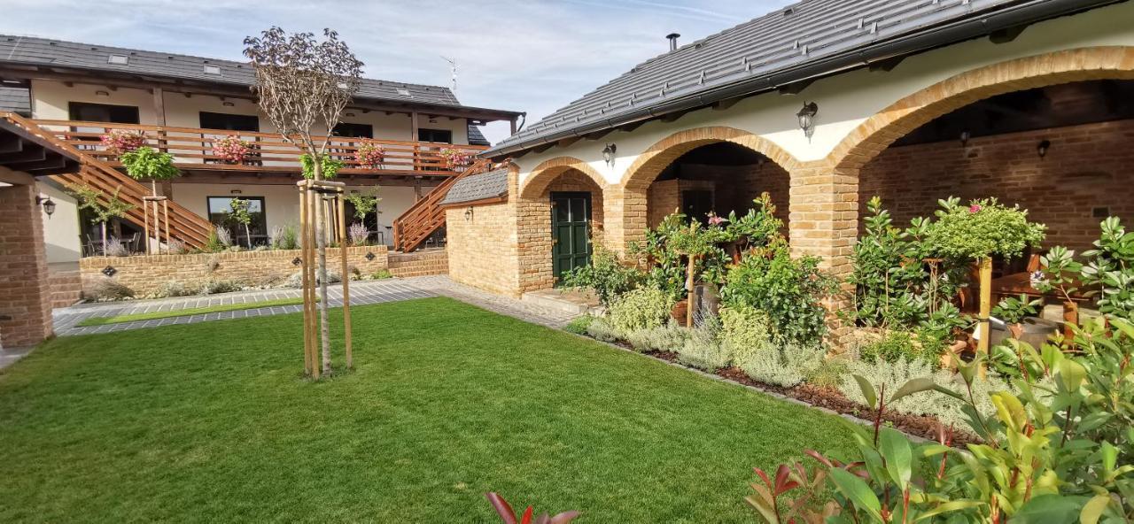 Apartmany Pod Palavou Starovicky Екстериор снимка